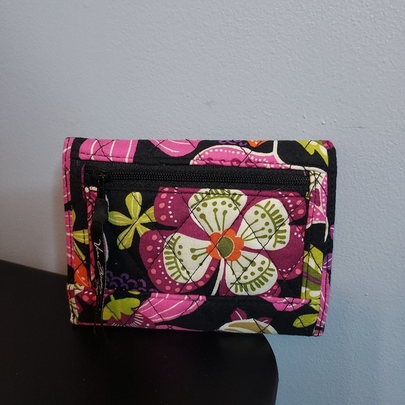 Vera Bradley Trifold Wallet Snap Close Zip Pocket Back - Picture 4 of 6